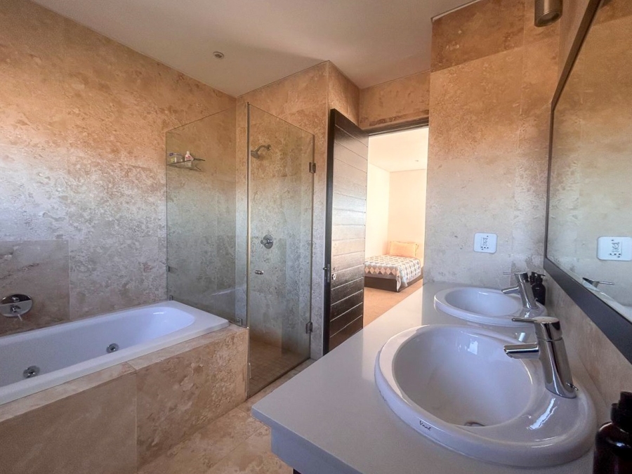 5 Bedroom Property for Sale in Waterford Golf and River Estate Free State